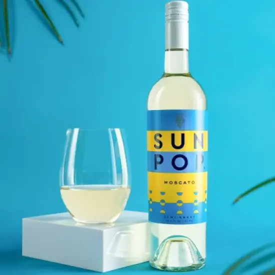SunPop Moscato - 750ml Bottle image {4}