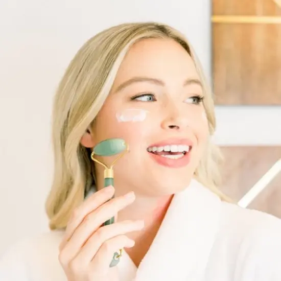 Beauty by Earth Jade Roller Face Roller Skin Care Tools, Face Massager Roller image {7}