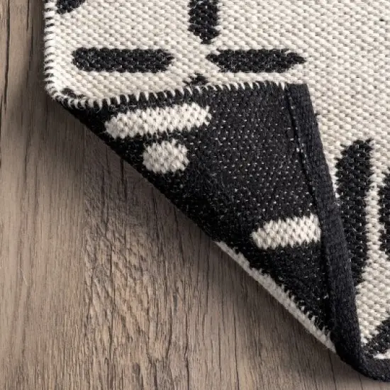 nuLOOM Kirsten Hand Loomed Global Wool Area Rug image {3}