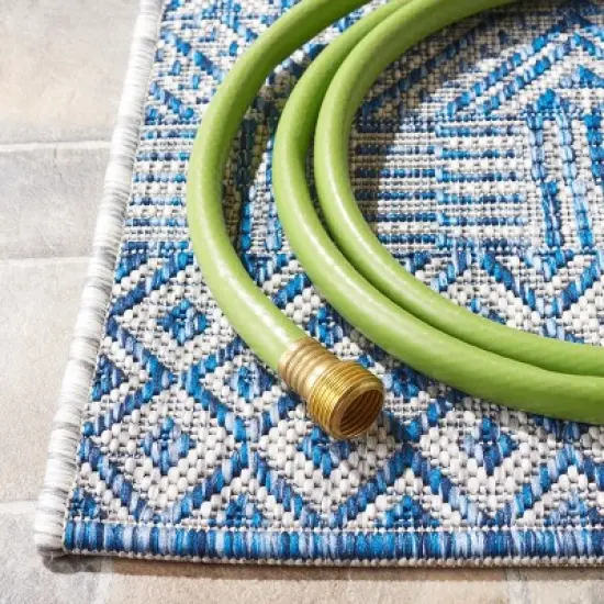 Courtyard CY8235 Power Loomed Indoor/Outdoor Area Rug  - Safavieh image {2}