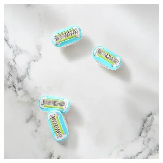 Venus Extra Smooth Women's Razor Blade Refills image {4}