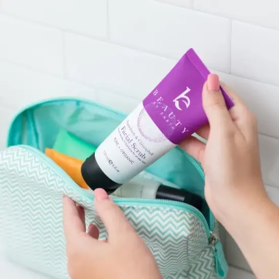 Beauty by Earth Superfruits and Calendula Facial Scrub image {9}