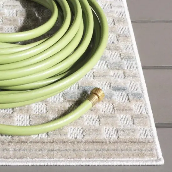 Stella STA109 Power Loomed Indoor/Outdoor Rug - Safavieh image {3}