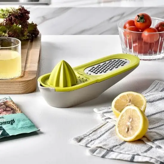 Racxily Multifunctional juicer grater two in one kitchen gadget home manual lemon squeezer image {1}