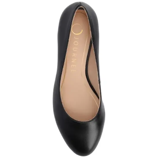 Journee Women's Saarii Wide Width Pumps image {3}