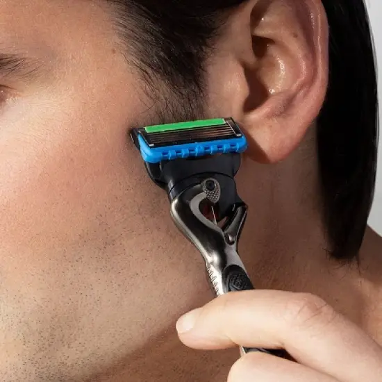 Gillette ProGlide Men's Razor Blade Refills image {2}