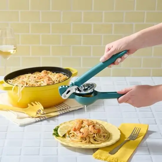 Chef'n FreshForce Lemon Squeezer Citrus Juicer, Premium Quality, Max Extraction, Collard Green image {4}