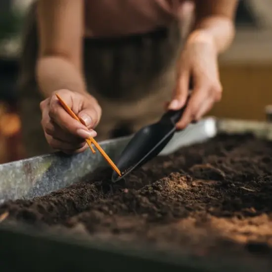 Fiskars 3" Seed Metal Hand Trowel image {5}