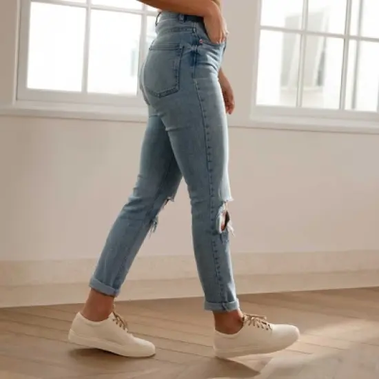 Nisolo Sustainable Women's Everyday Sneaker image {5}