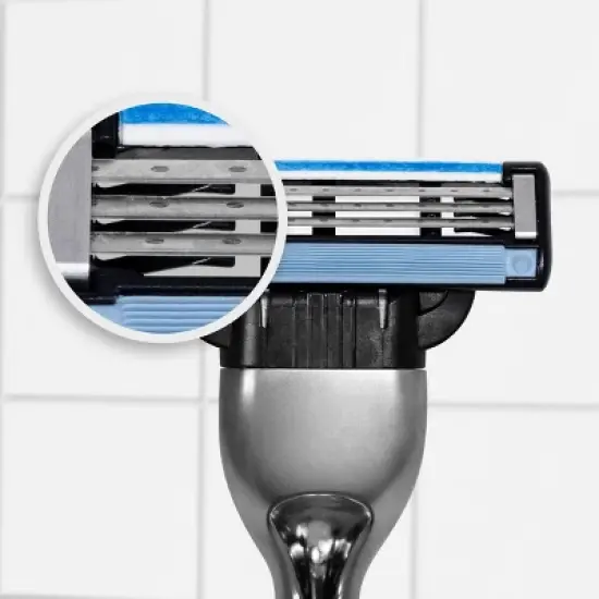 Gillette Mach3 Men's Razor Blade Refills image {2}