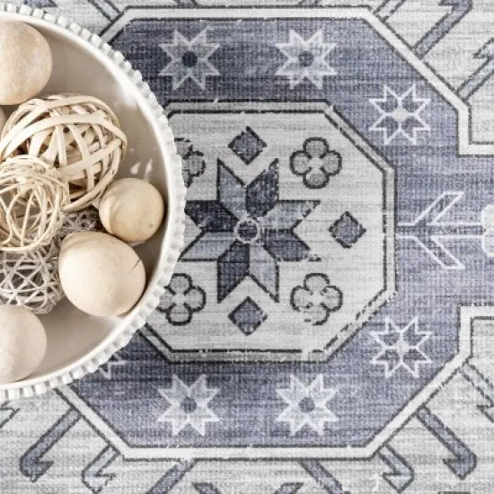 nuLOOM Frida Persian Medallion Machine Washable Indoor/Outdoor Patio Area Rug image {5}