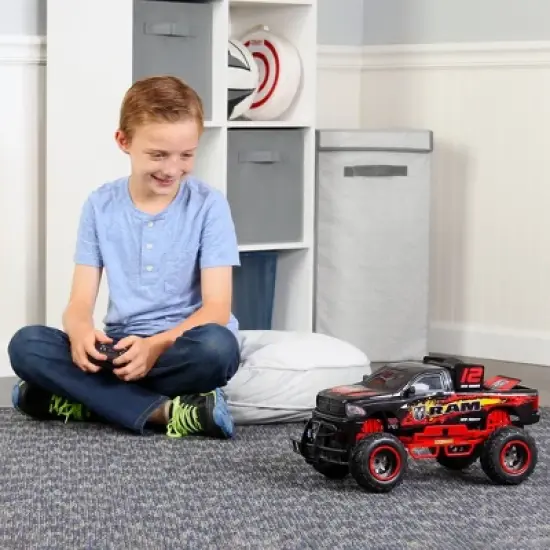 New Bright RC Ram 1500 Pickup Truck - 1:10 Scale image {11}