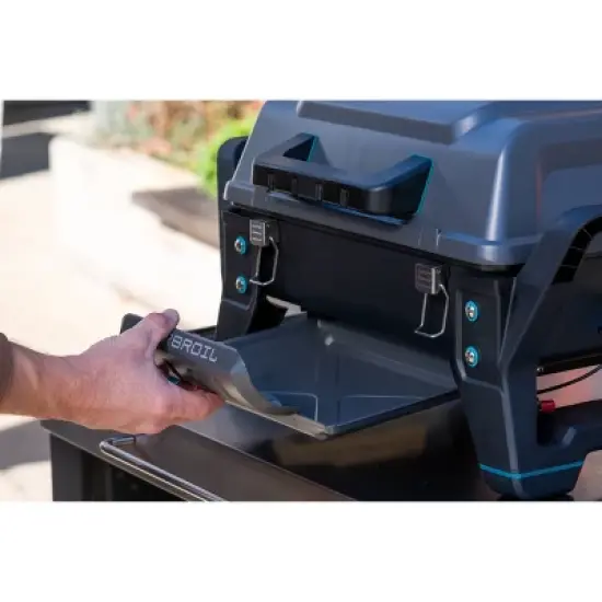 Char-Broil TRU-Infrared Grill2Go X200 Tabletop 9,500 BTU Gas Grill 12401734 - Gray image {3}