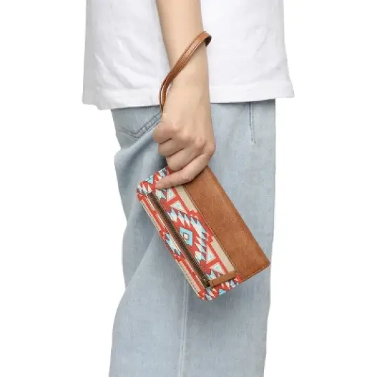Yellowstone Dutton Ranch Women's Tech Wallet image {5}