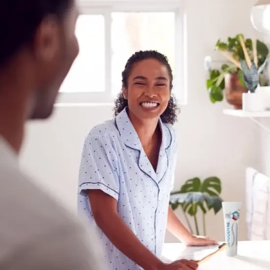 Sensodyne Sensitivity Gum and Enamel Toothpaste - 3.4oz image {1}