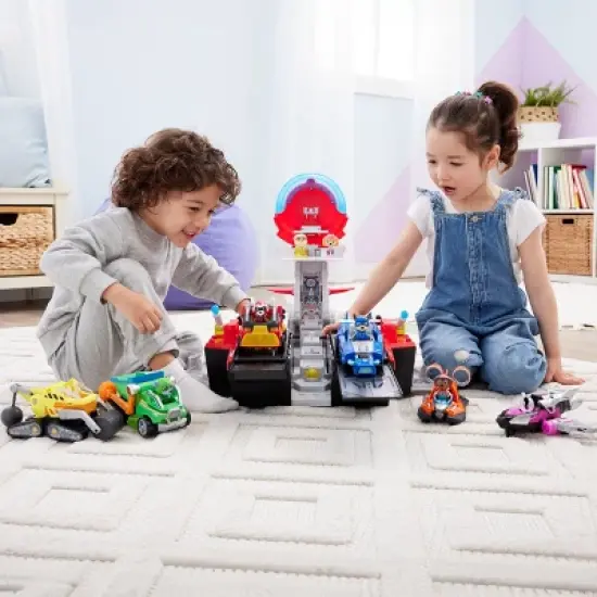 PAW Patrol Marine HQ Toy Vehicle Playset image {5}