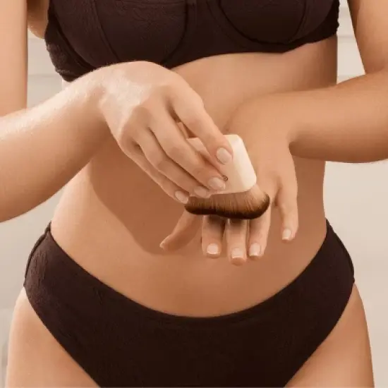 EcoTools Good Tan Body + Face Self-Tan Blending Brush image {2}