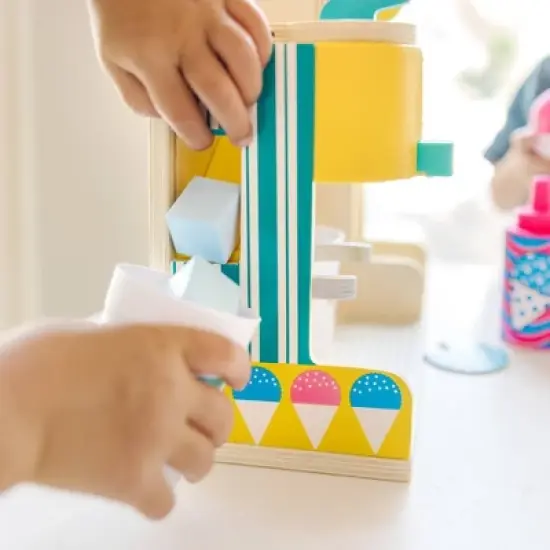 Melissa & Doug Fun at the Fair! Wooden Snow-Cone and Slushie Play Food Set image {6}