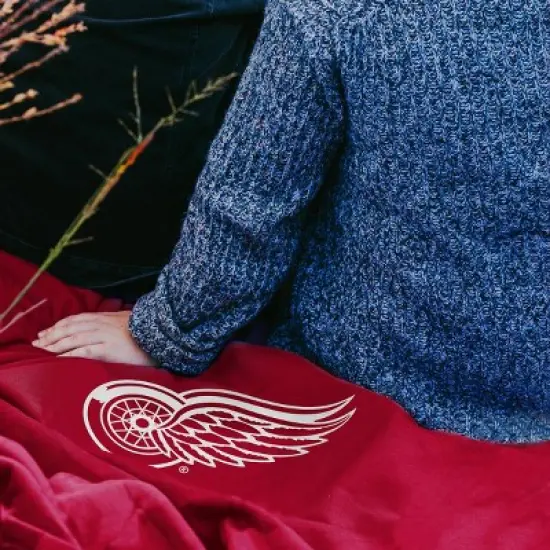 NHL Detroit Red Wings Sweatshirt Blanket image {3}