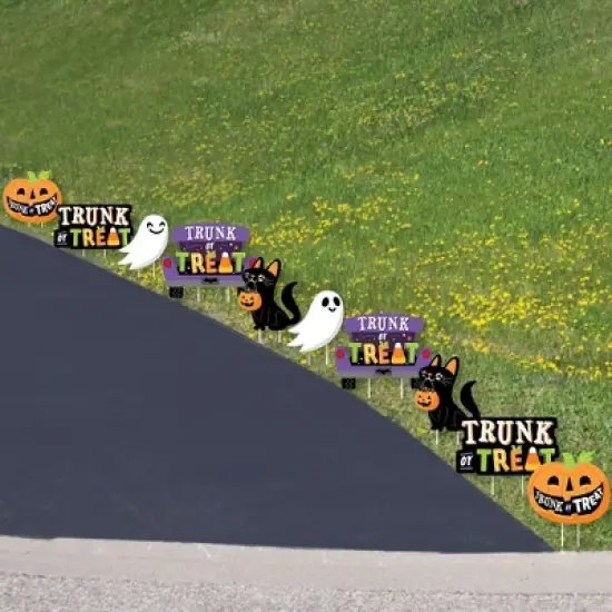 Big Dot of Happiness Trunk or Treat - Cat Pumpkin Trunk Lawn Decorations - Outdoor Halloween Car Parade Party Yard Decorations - 10 Piece image {2}