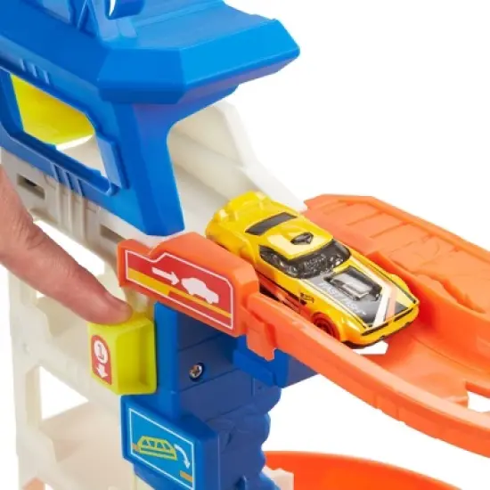 Hot Wheels Attacking Shark Escape Trackset image {4}