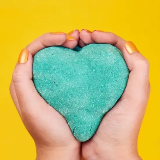 Kinetic Sand 2lb Twinkly Teal Shimmer Sand image {3}