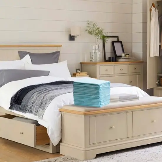 ProHeal Plus Light Fluff Underpad, Incontinence Bed Pad, Leak Proof Poly Backing, 23" x 36" - 150 Pack image {3}