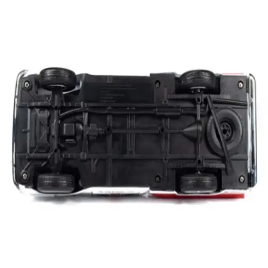 1958 Chevrolet Apache Fleetside Truck White and Red "Brock's Full Service - Texaco" w/Tires 1/24 Diecast Model Car by Auto World image {4}