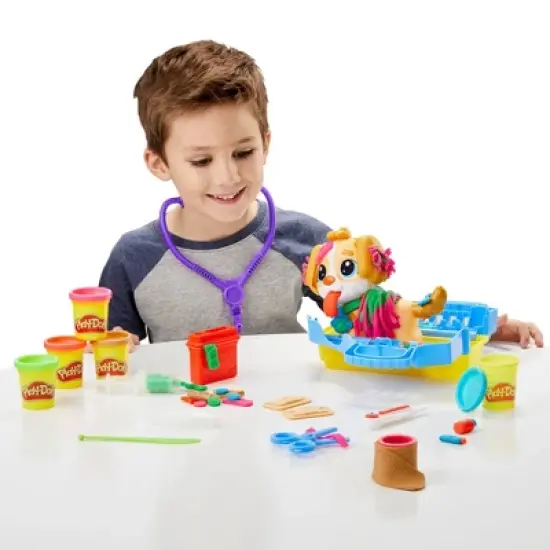 Play-Doh Care 'N Carry Vet Playset - 15pc image {6}