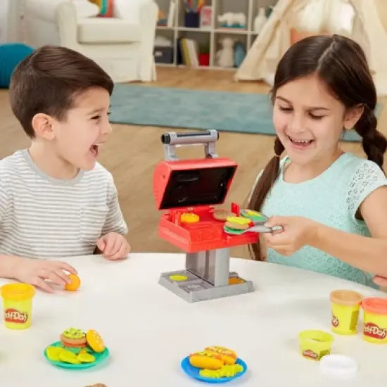 Play-Doh Kitchen Creations Grill 'n Stamp Playset image {8}