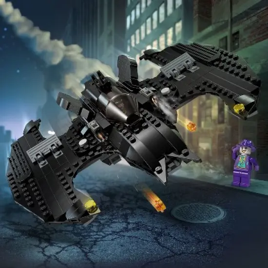 LEGO DC Batwing: Batman vs The Joker Super Hero Toy 76265 image {3}