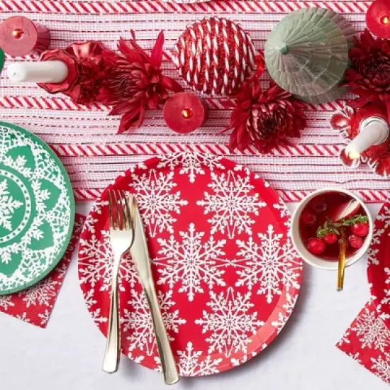 Jolly Snowflake Large Plates (10 Per Pack) image {4}