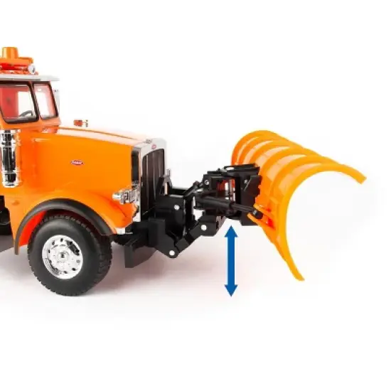 ERTL 1/16 Big Farm Peterbilt Model 367 with Snow Plow 47185 image {4}