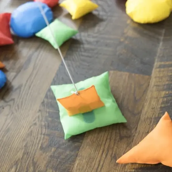 HearthSong Quick Snap Bean Bag Bungee Tossing and Sorting Game with Colorful Bags image {4}