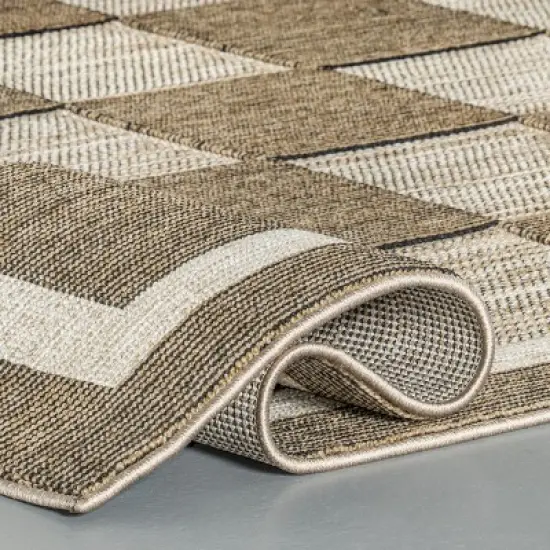 nuLOOM Lavonia Checkered Indoor/Outdoor Area Rug image {3}