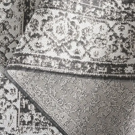Beach House BHS139 Power Loomed Rug - Safavieh image {6}