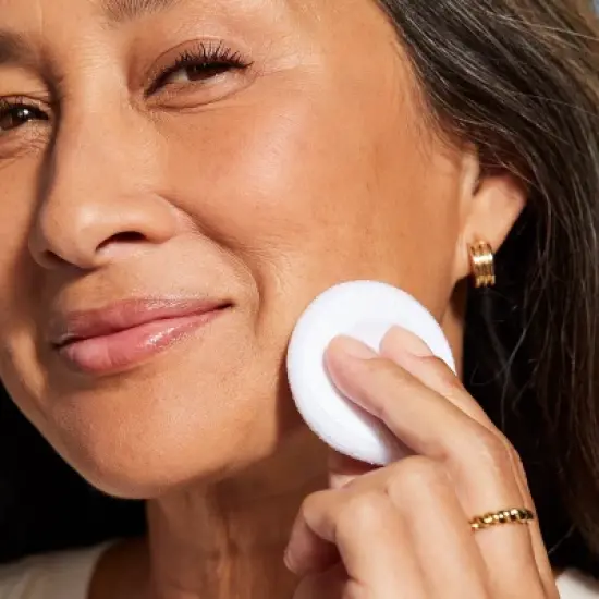 COVERGIRL Clean Invisible Pressed Powder Foundation - 0.38oz image {7}