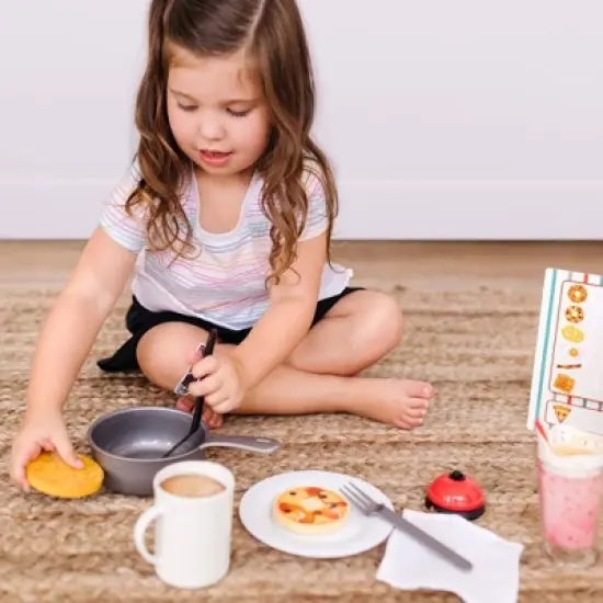 Melissa & Doug Star Diner Restaurant Play Set image {3}