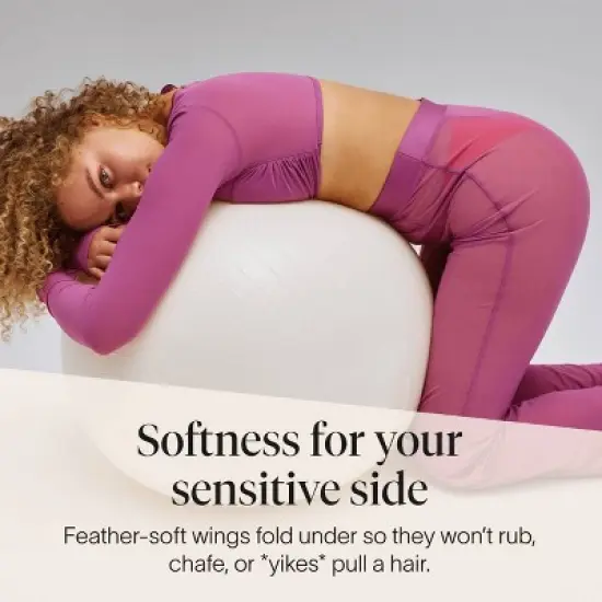 Cora Made-to-Move Regular Pads with Wings Organic Cotton Topsheet Ultra Thin - Regular Absorbency - 28ct image {5}