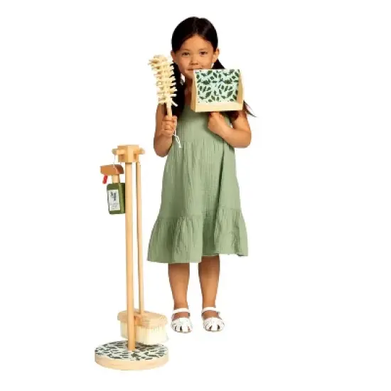 Manhattan Toy Wooden Pretend Housekeeping Cleaning Set image {8}
