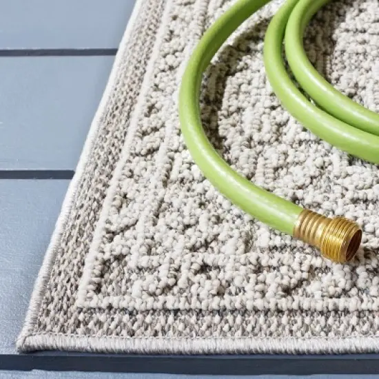 Global GLB228 Power Loomed Area Rug - Safavieh image {2}