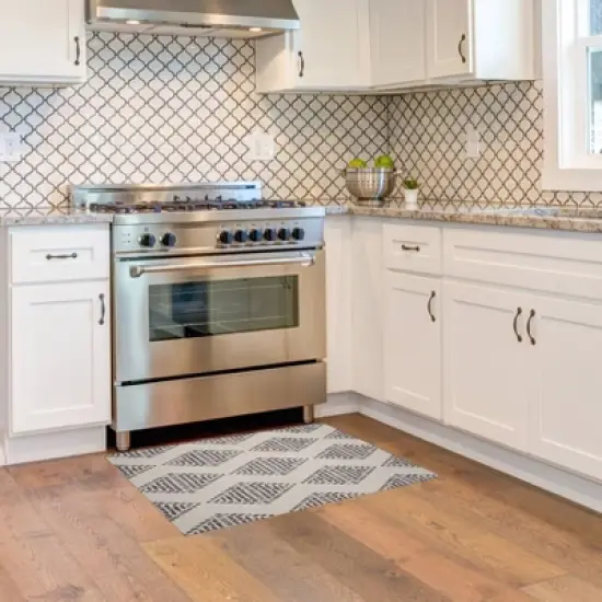 Warson Washable Outdoor Rug Ivory/Brown - Linon image {6}