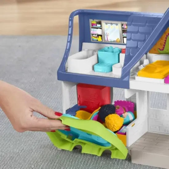 Fisher-Price Little People Friends Together Play House image {4}
