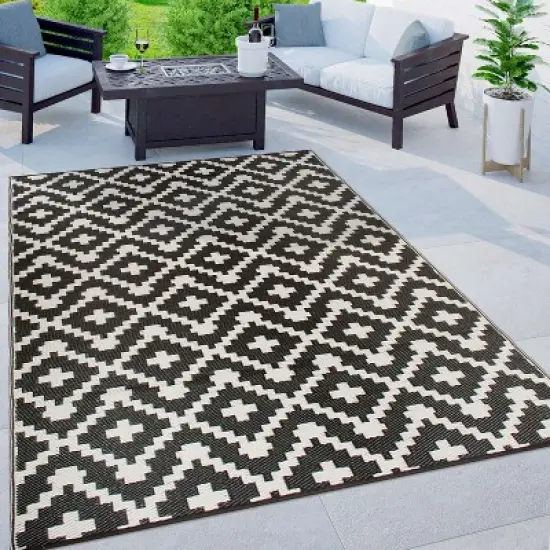 World Rug Gallery Trellis Geometric Reversible Plastic Outdoor Rugs image {6}
