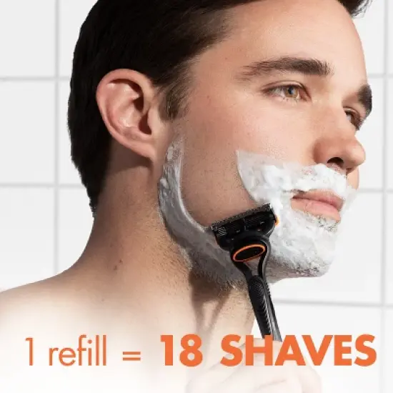 Gillette Fusion5 Men's Razor + 2 Razor Blade Refills image {2}