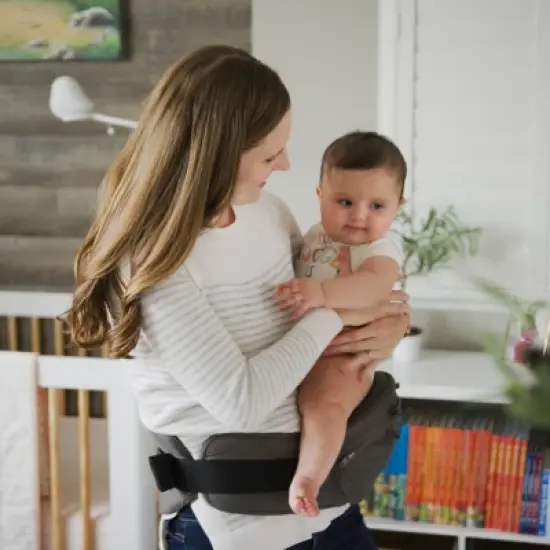 Huggs&reg; Baby Hip Carrier With Patented Hipbelt image {1}