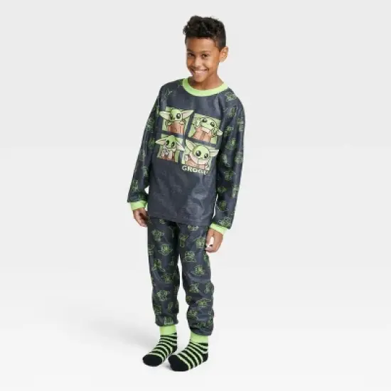 Boys' Star Wars: The Mandalorian The Child Pajama Set with Cozy Socks - Gray image {2}
