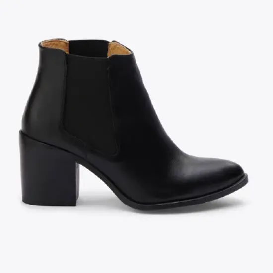 Nisolo Sustainable Women's Heeled Chelsea Boot image {3}