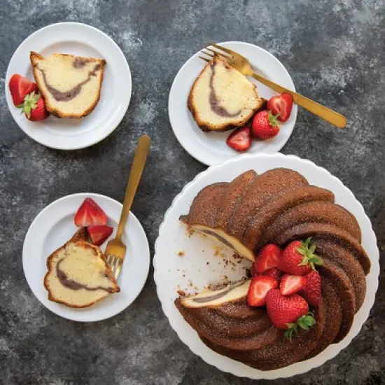 Nordic Ware Swirl Bundt&reg; Pan image {2}
