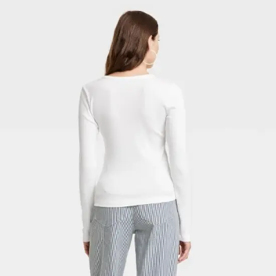 Women's Long Sleeve Ribbed V-Neck T-Shirt - Universal Thread&trade;  image {1}